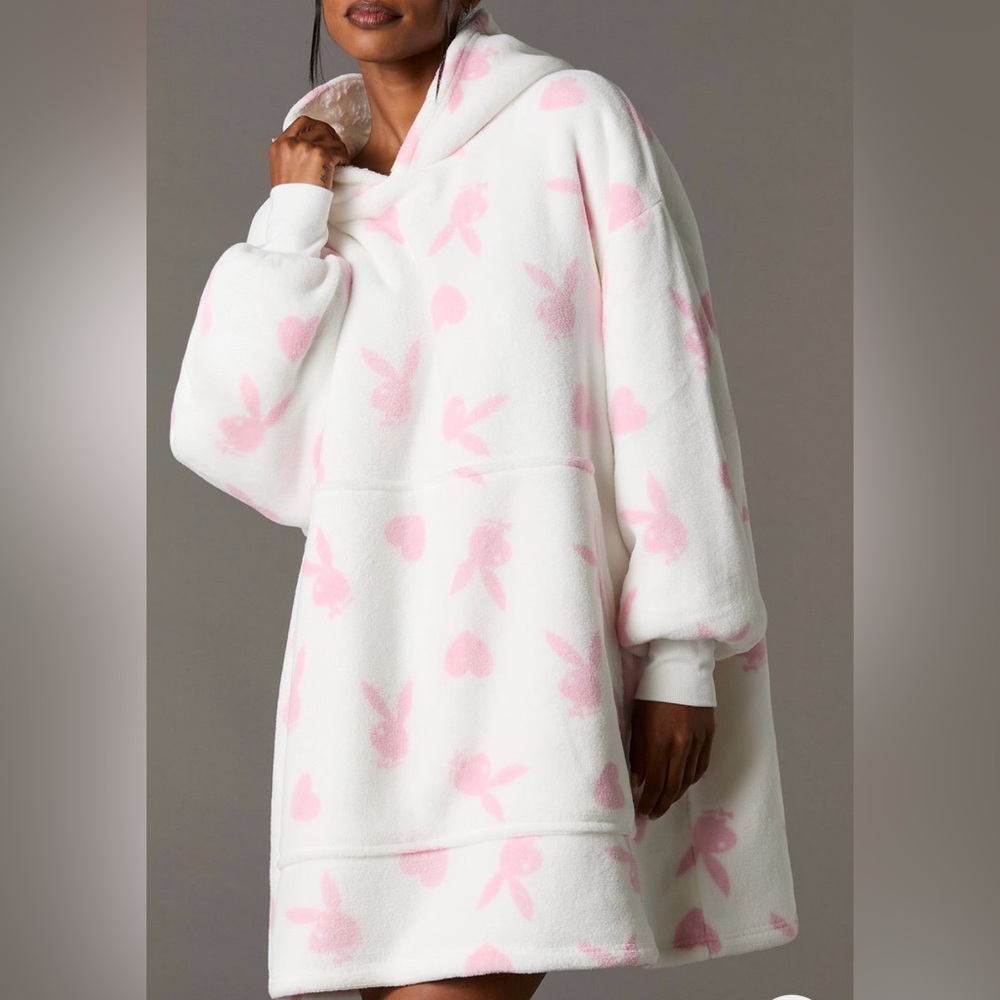 NWT - Women’s Pullover - Picture 1 of 7